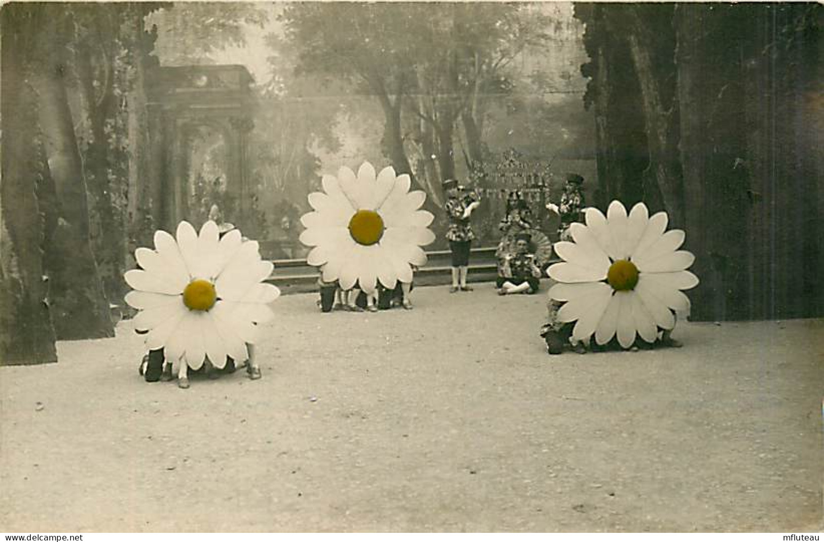 60* CLERMONT  Carte Photo  -  Spectacle Enfants       RL05.0857 - Bailes