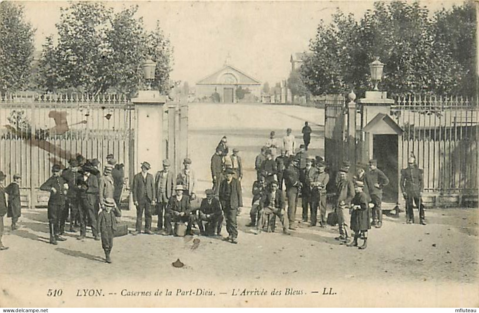 69* LYON  Caserne De La Part-dieu  Arrivee Des Bleus    RL06.0404 - Barracks