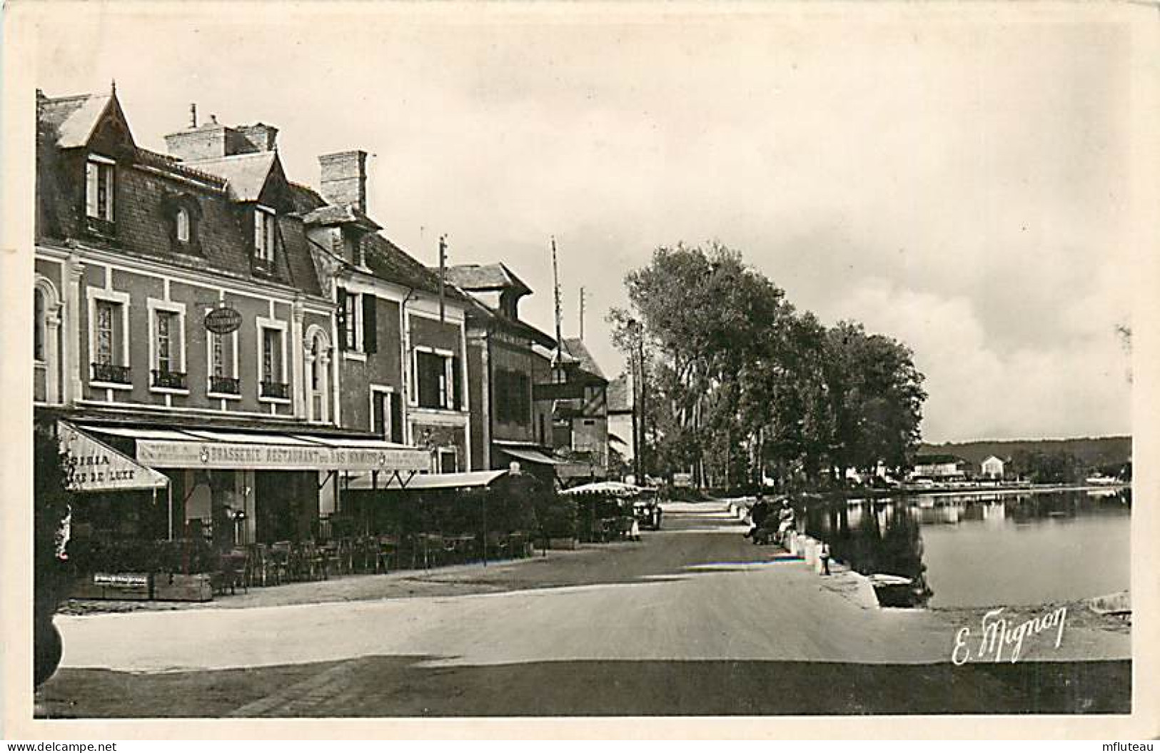 77* SAMOIS SUR SEINE Quai De La Republique  (CPSM 9x14cm)   RL07.0813 - Samois