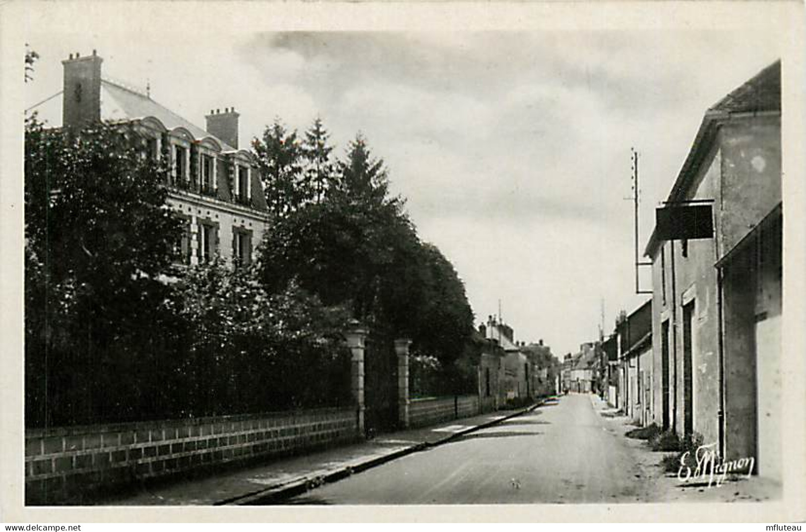 77* EGREVILLE  Rue De La Poterne (CPSM 9x14cm)    RL07.1350 - Andere & Zonder Classificatie