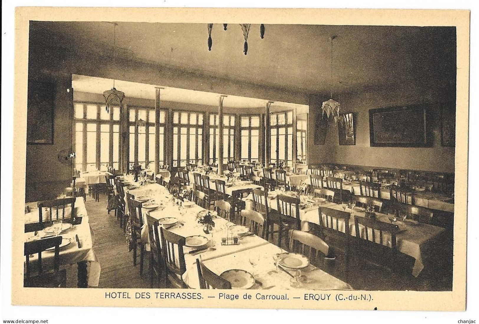 Cpa. 22 ERQUY (ar. Saint Brieuc) Hotel Des Terrasses - Plage De Carroual  Ed. Dubaele Propriétaire - Erquy