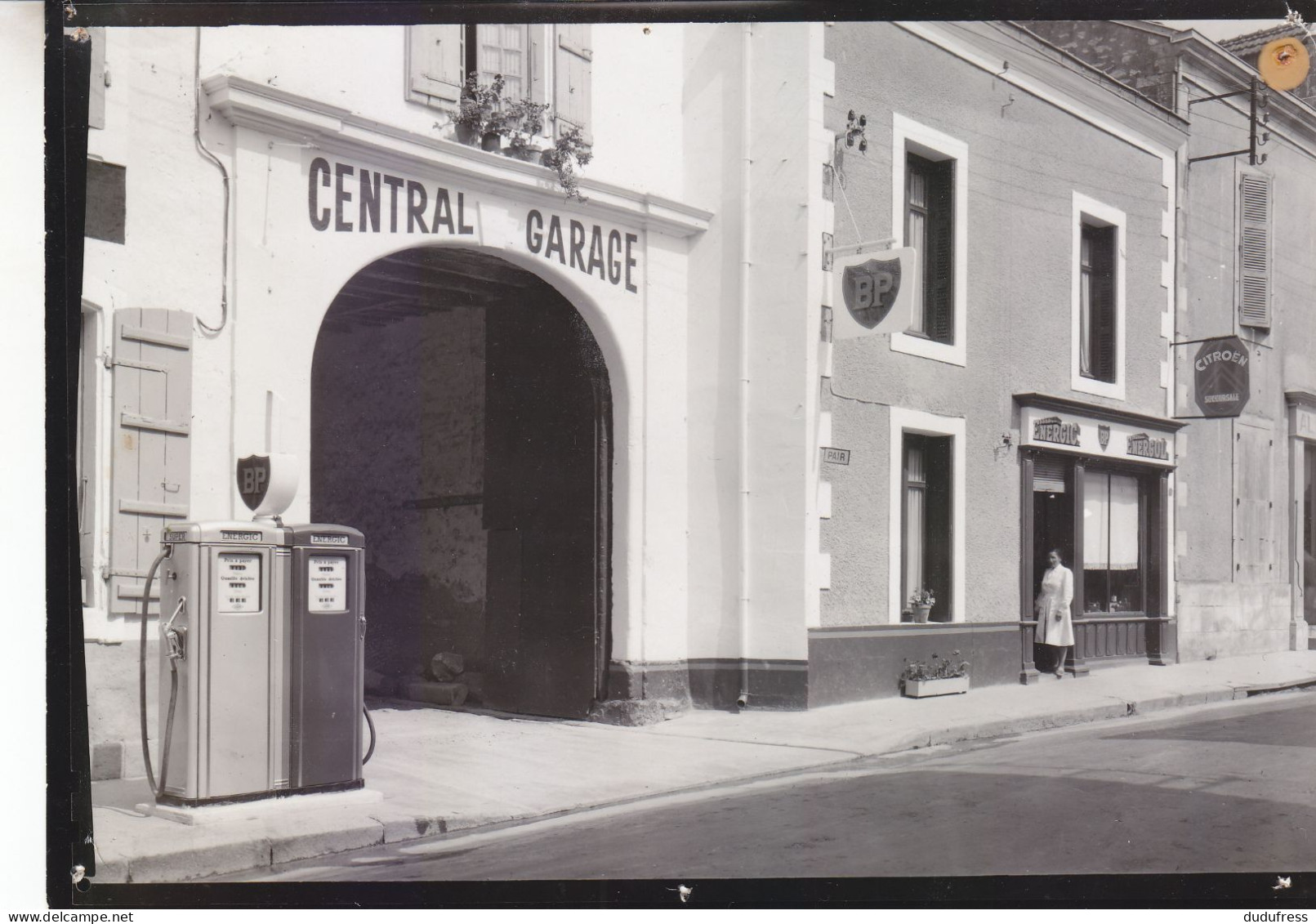 MAUZE   PHOTO ORIGINALE 1952 GARAGE - Mauze Sur Le Mignon