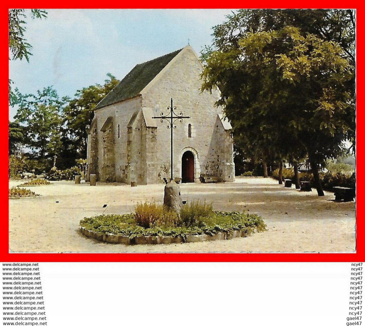 CPSM/gf  (91) MILLY-la- FORET.  La Chapelle Des Simples....S1669 - Milly La Foret