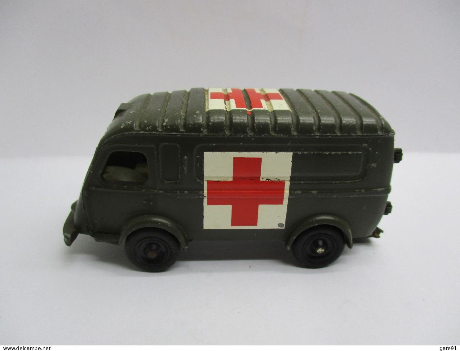 CIJ  1000 KG Ambulance - Toy Memorabilia