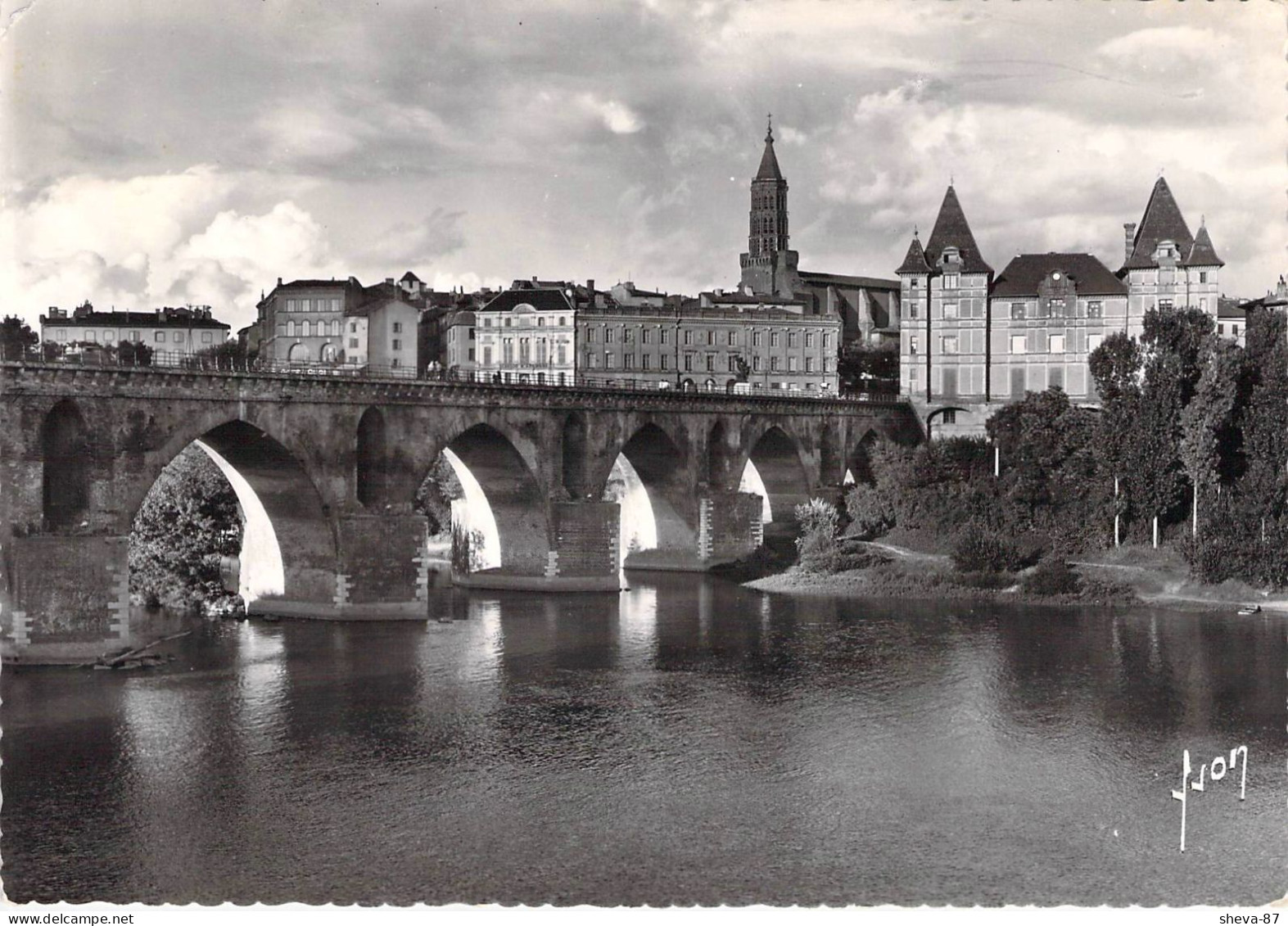 82 - Montauban - Le Pont Vieux Sur Le Tarn, Le Musée Ingres Et L'Eglise Saint Jacques - Montauban