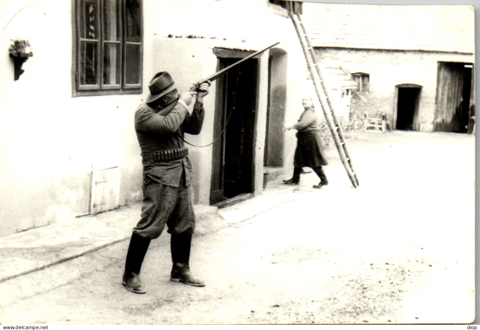 Photographie Photo Vintage Snapshot Amateur Chasse Chasseur Tir  - Sonstige & Ohne Zuordnung