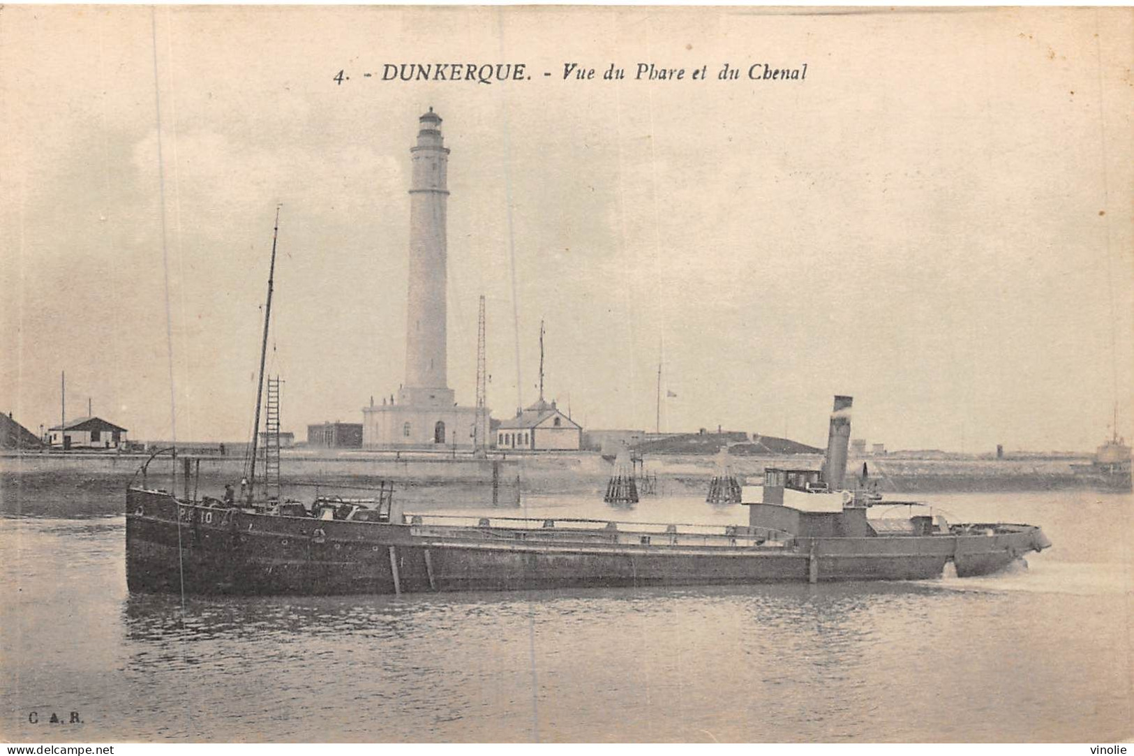 P-24-Mi-Is-1679 : DUNKERQUE. BATEAU ET PHARE - Dunkerque