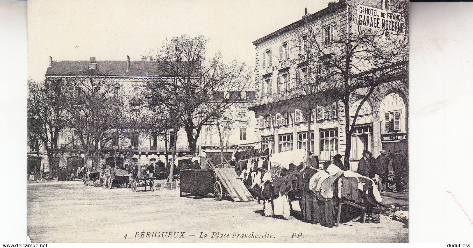 PERIGUEUX LA PLACE FRANCHEVILLE - Périgueux