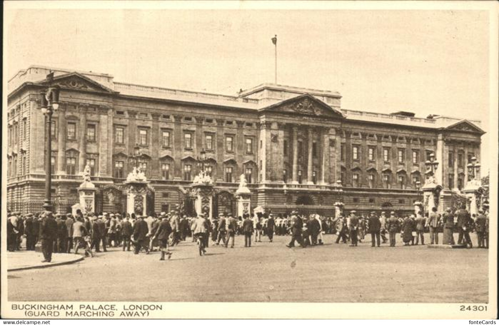 11474697 London Buckingham Palace Guard Marching Away - Other & Unclassified