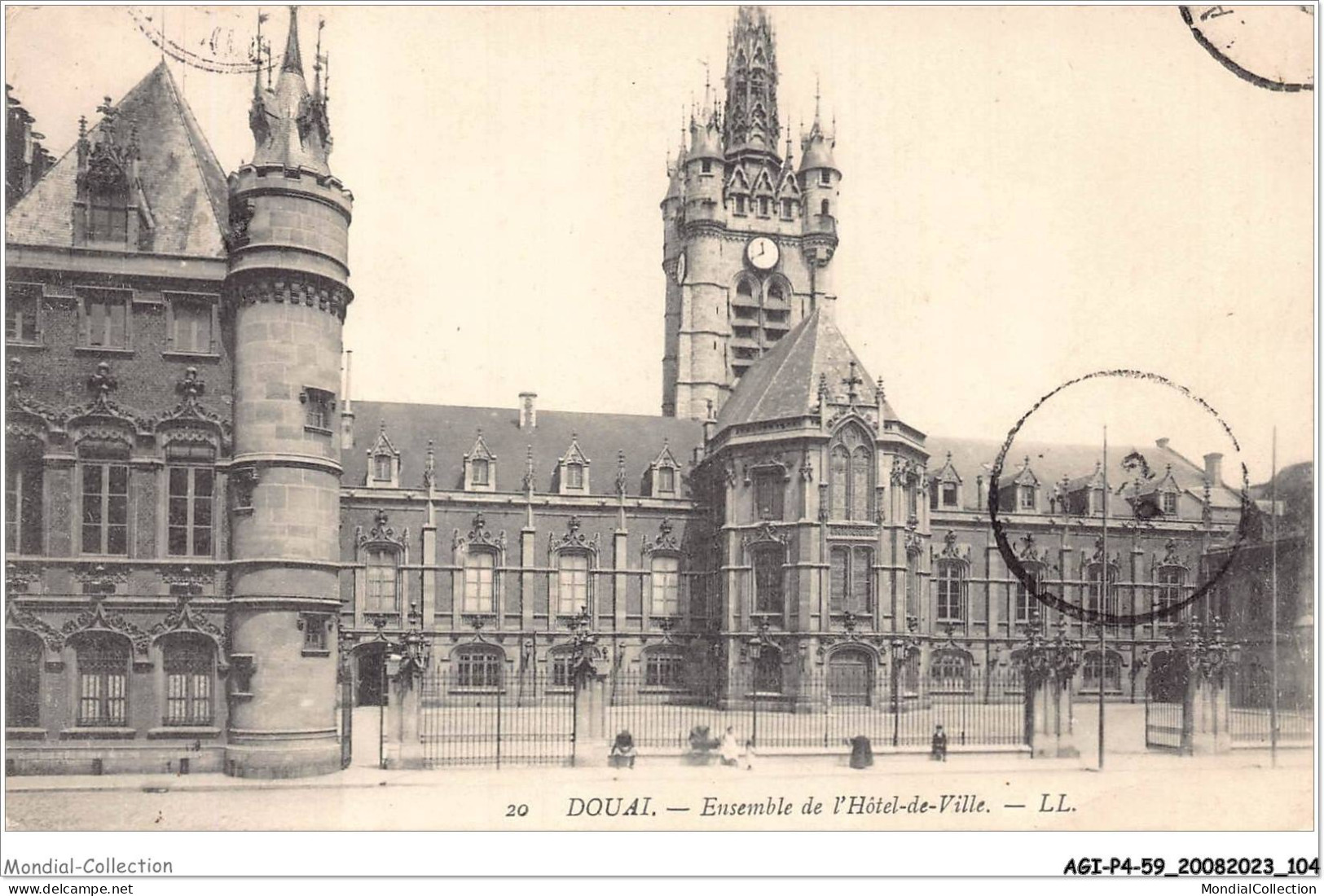 AGIP4-59-0309 - DOUAI - Ensemble De L'hotel De Ville  - Douai