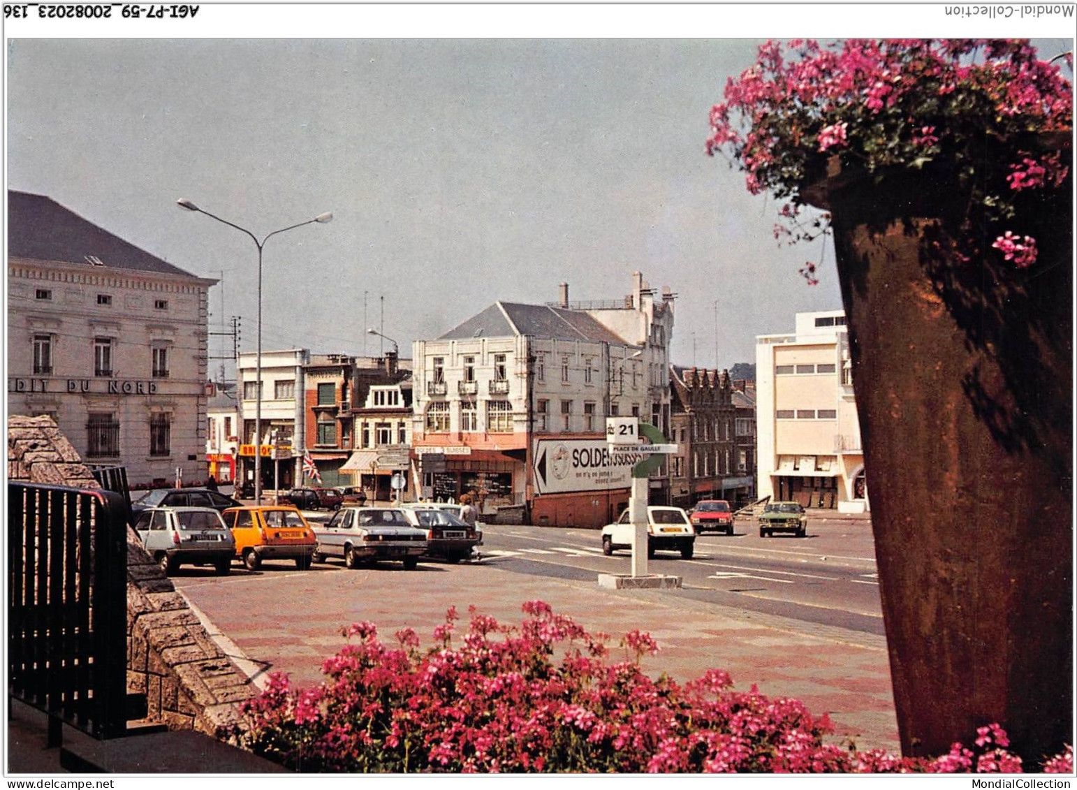 AGIP7-59-0577 - HAUTMONT - La Place  - Andere & Zonder Classificatie