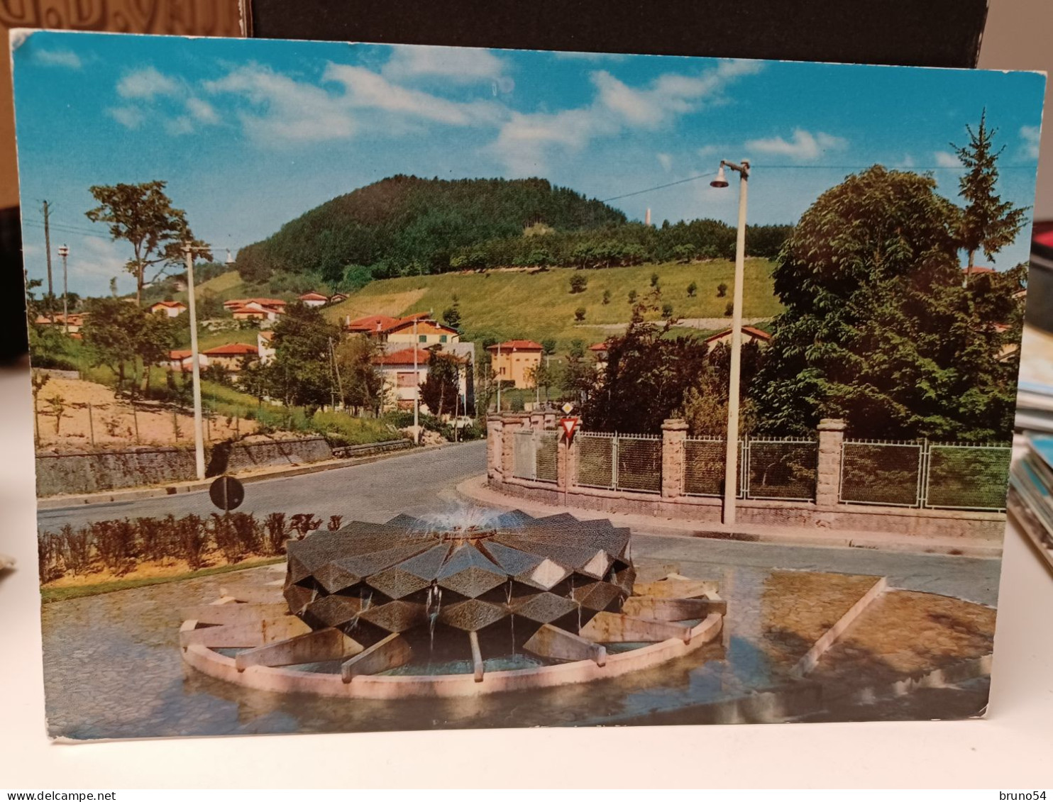 Cartolina Castelnovo Ne' Monti Prov Reggio Emilia Circonvallazione ,fontana - Reggio Nell'Emilia