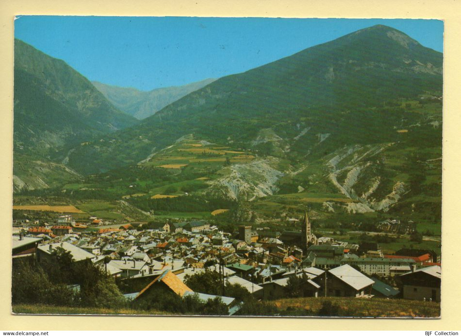 05. EMBRUN – Vue Générale (voir Scan Recto/verso) - Embrun