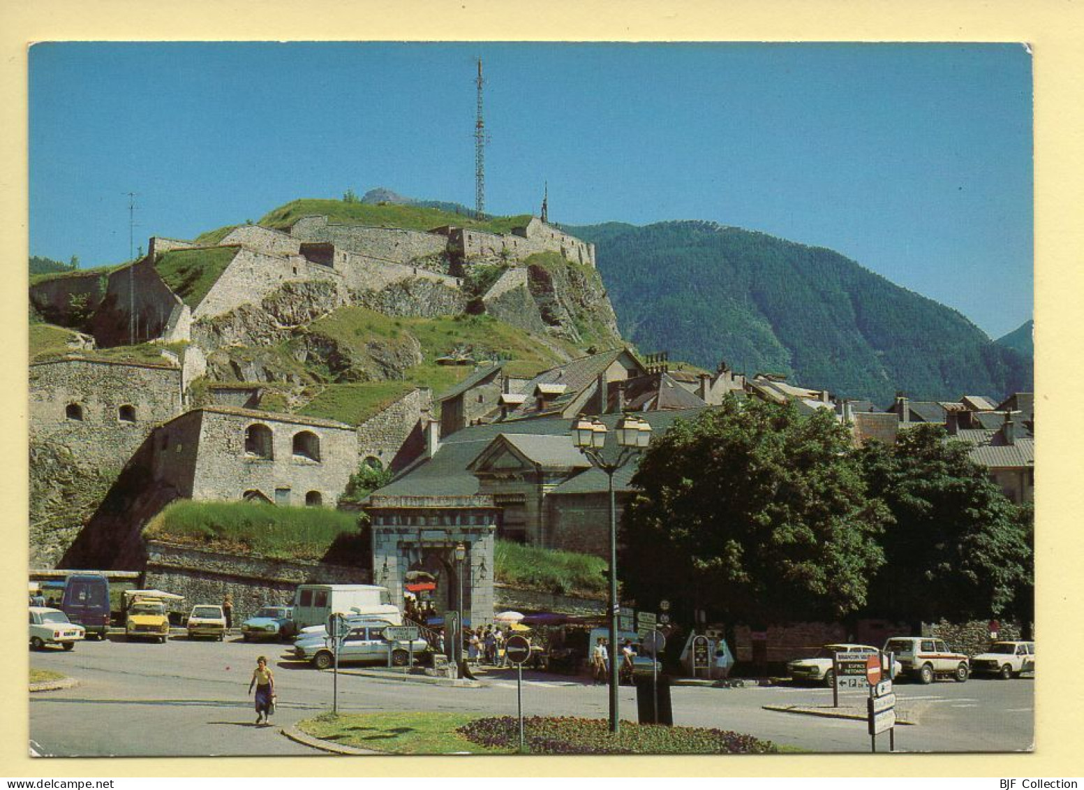 05. BRIANCON – Les Remparts Et La Porte De Pignerol (animée) (voir Scan Recto/verso) - Briancon