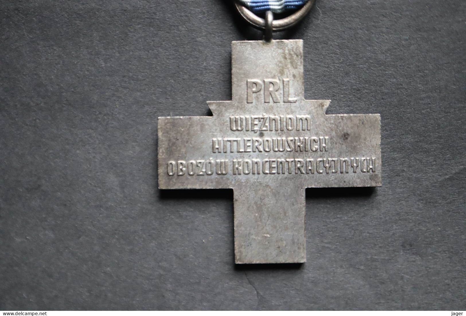 Médaille Ancienne POLOGNE Croix Des Prisonniers 1939 1945 Poland Camp De Concentration - Otros & Sin Clasificación