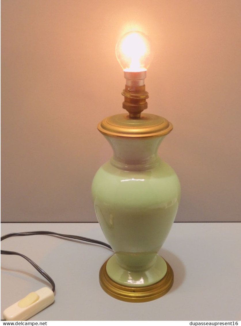 -JOLI PIED De LAMPE CERAMIQUE Vert Céladon Haut Et Pied BRONZE Déco XXe  E - Lámparas Y Arañas