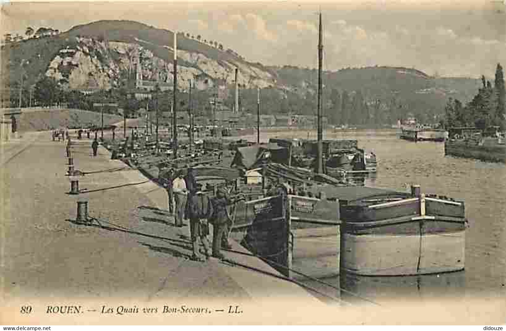 76 - Rouen - Les Quais Vers Bon-Secours - Animée - Etat Coin Supérieur Gauche Légérement Abimé - CPA - Voir Scans Recto- - Rouen