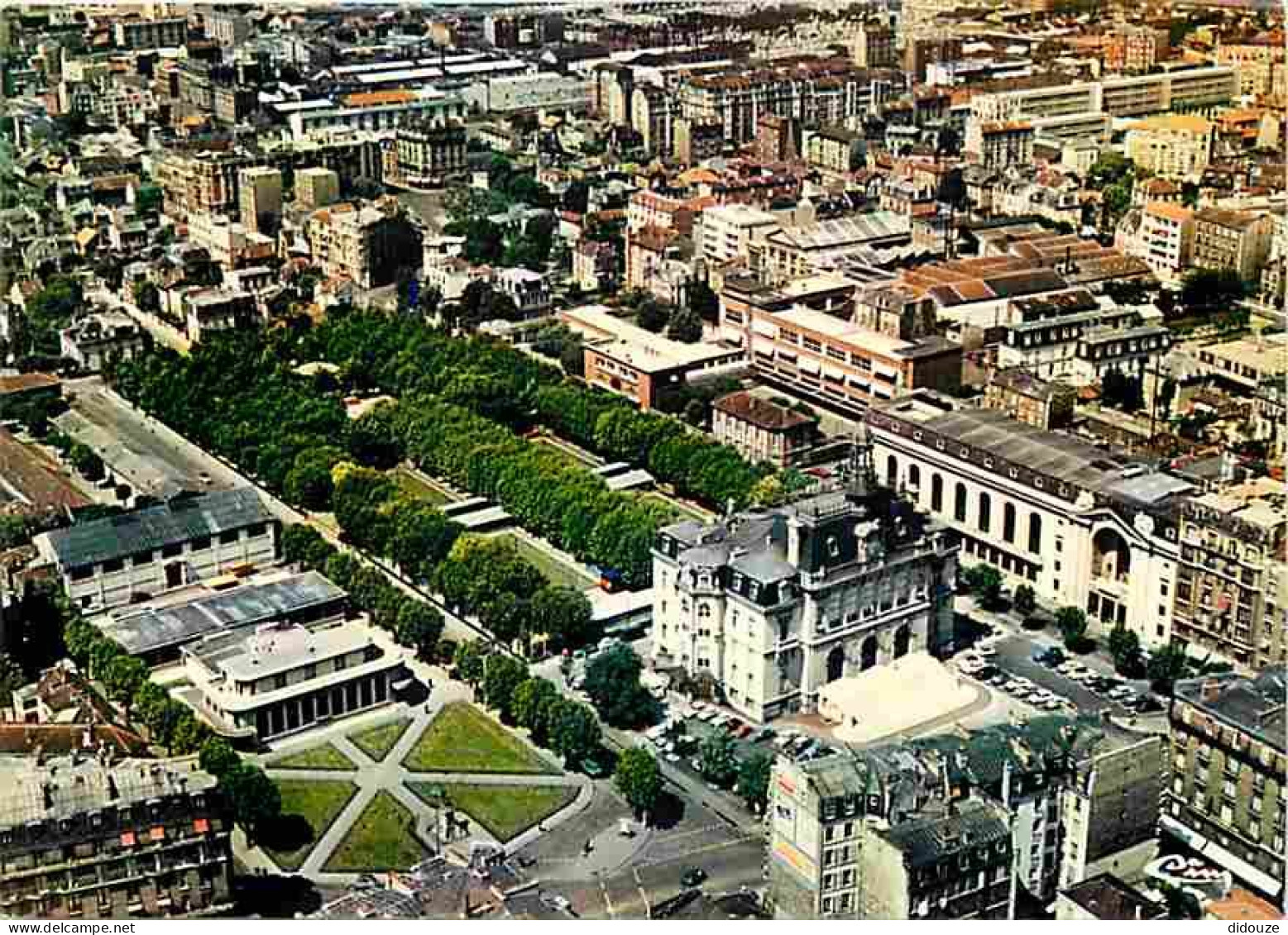 92 - Asnières - Vue Aérienne Sur L'hôtel De Ville  Le Centre Administratif Et La Poste - Carte Neuve - CPM - Voir Scans  - Asnieres Sur Seine