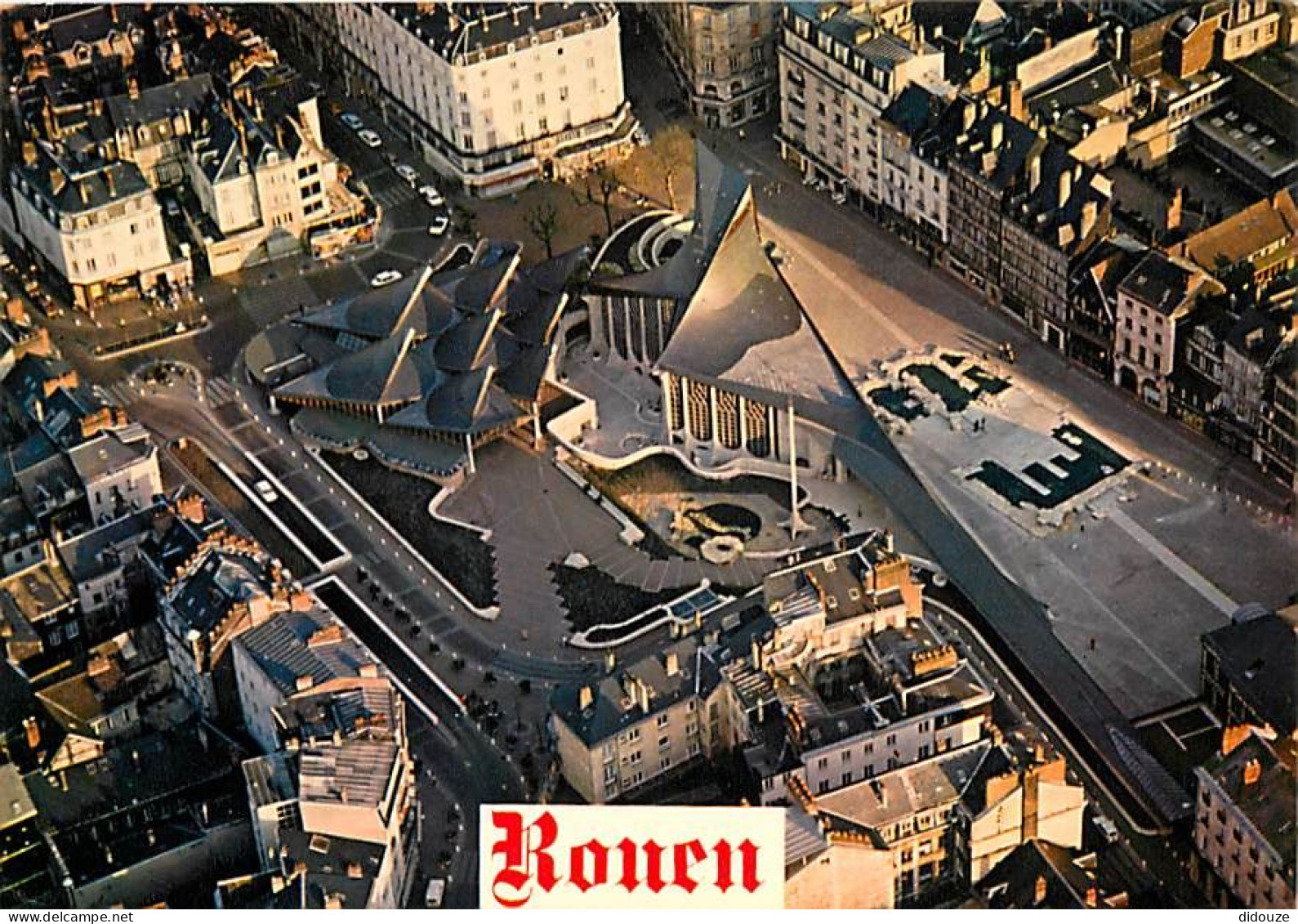 76 - Rouen - La Place Du Vieux Marché - Vue Aérienne - Carte Neuve - CPM - Voir Scans Recto-Verso - Rouen