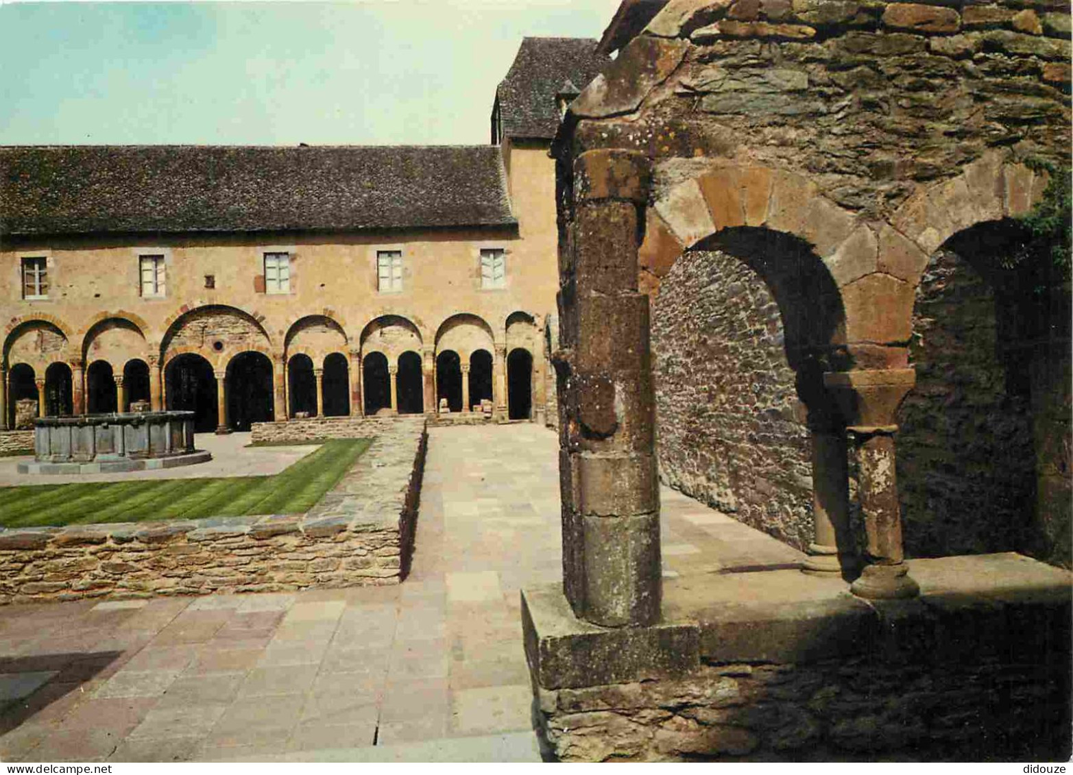 12 - Conques En Rouergue - Le Cloître - CPM - Voir Scans Recto-Verso - Otros & Sin Clasificación