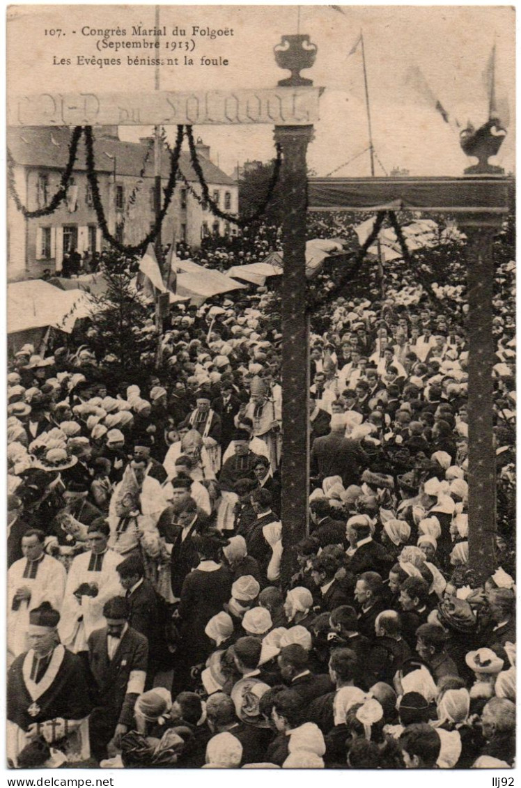 CPA 29 - LE FOLGOET (Finistère). 107. Congrès Marial. Evêques Bénissant La Foule - Le Folgoët