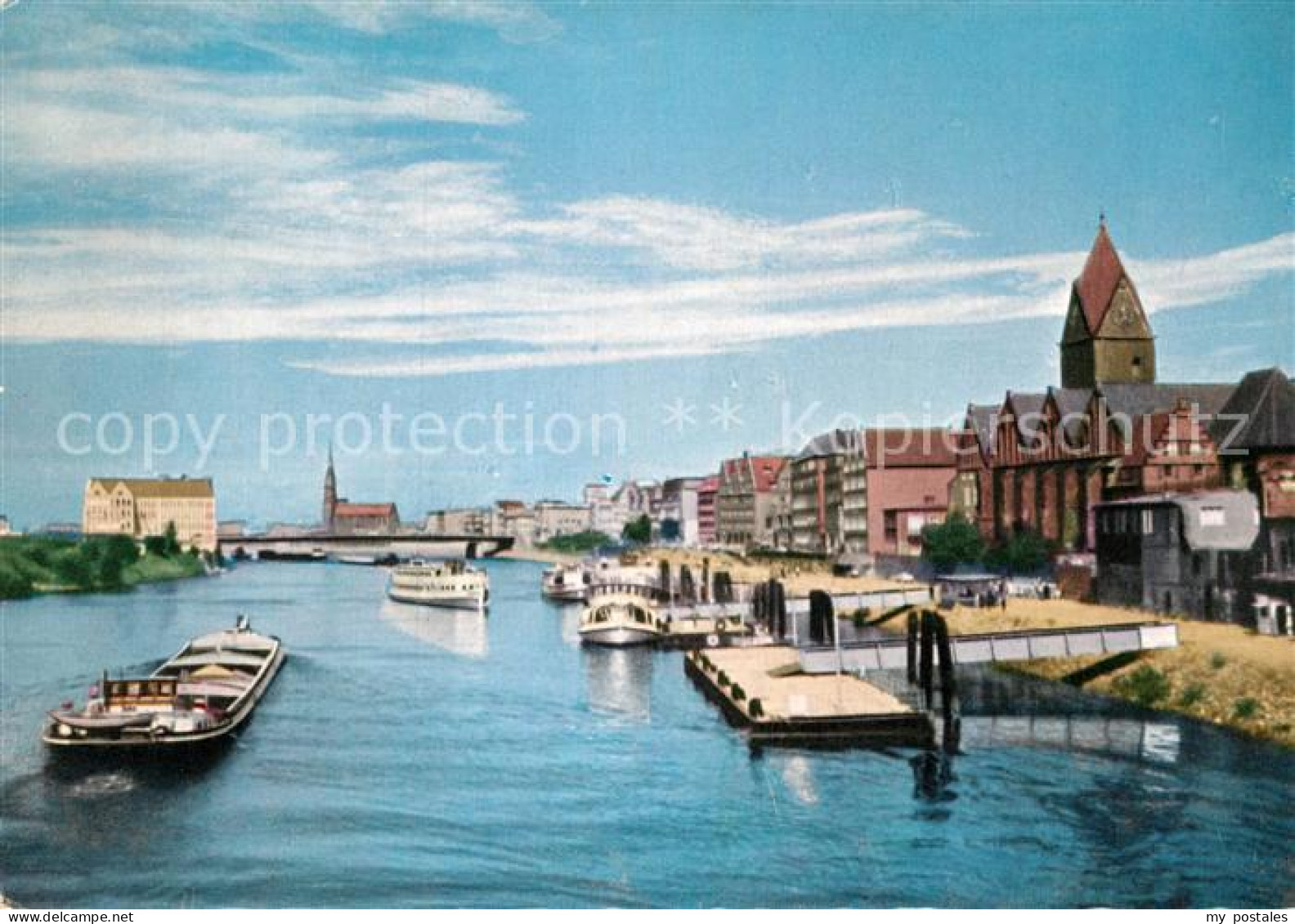 72987932 Bremen Blick Von Der Grossen Weserbruecke Auf Martini Kirche Und Schlac - Bremen