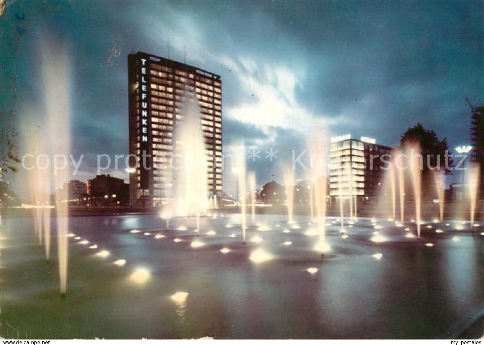 72987907 Berlin Ernst Reuter Platz Wasserspiele Nachtaufnahme Berlin - Andere & Zonder Classificatie