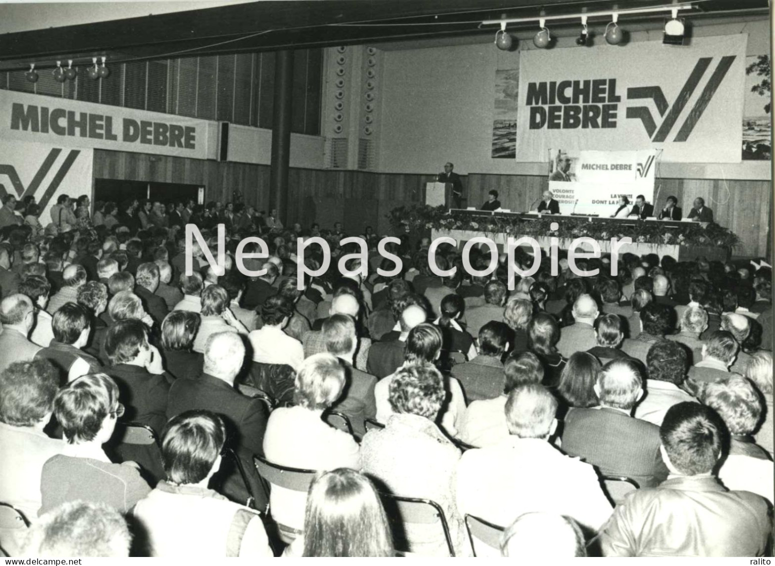 MICHEL DEBRÉ 1981 Meeting à DIJON Candidat élections Présidentielles - Personalidades Famosas