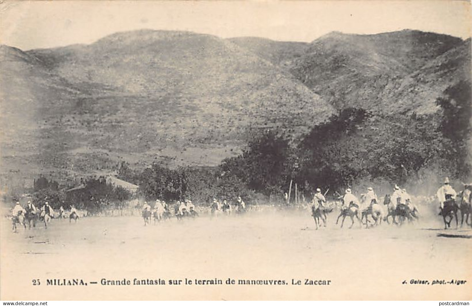 Algérie - MILIANA - Grande Fantasia Sur Le Terrain De Manœuvres - Le Zaccar - Ed. J. Geiser 25 - Sonstige & Ohne Zuordnung