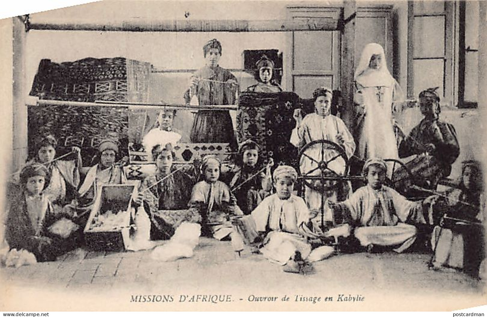 Kabylie - Missions D'Afrique - Ouvroir De Tissage - Ed. Soeurs Missionnaires De  - Vrouwen