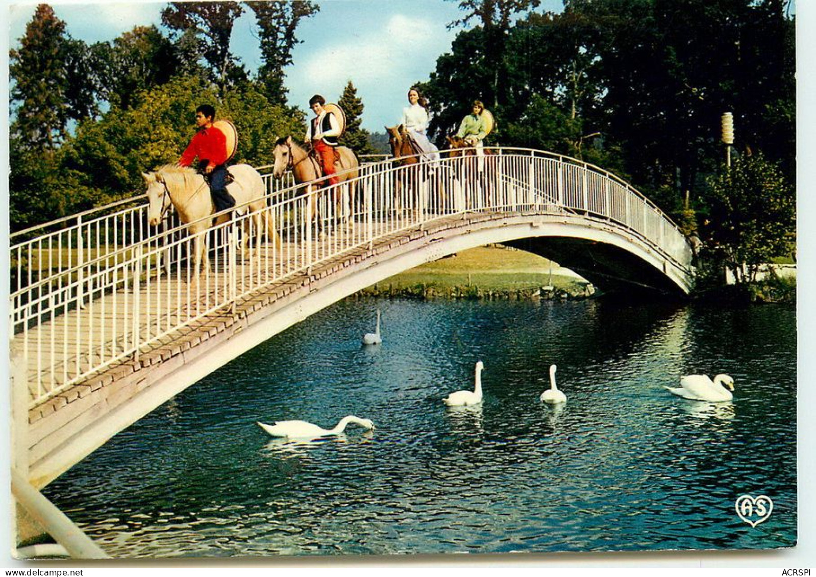 BAGNOLS  Le Petit Pont Et Les Cygnes  TT 1417 - Bagnoles De L'Orne