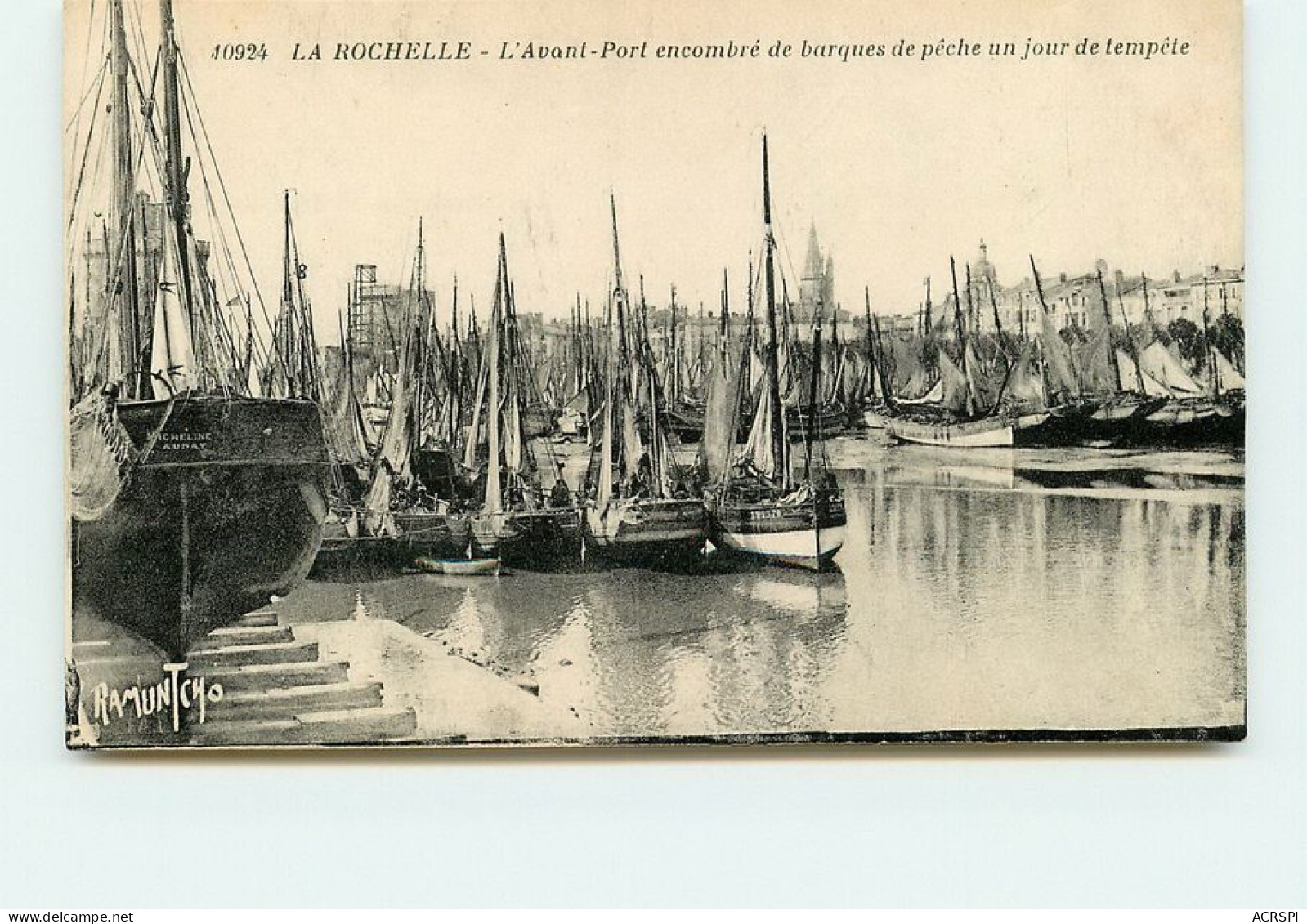 La Rochelle  Un Jour De Tempete  TT 1471 - La Rochelle