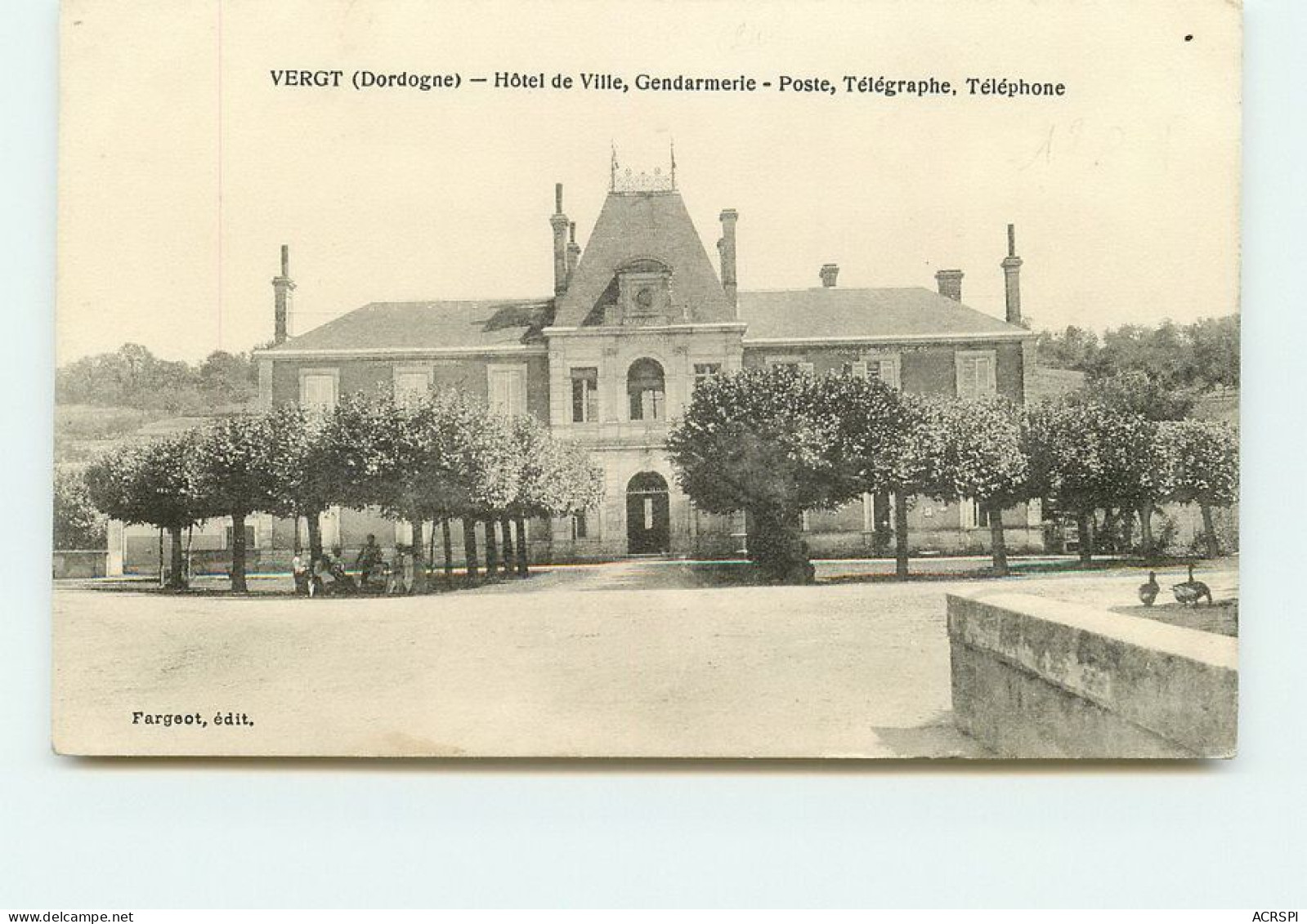 VERGT Mairie Poste Gendarmerie TT 1470 - Autres & Non Classés