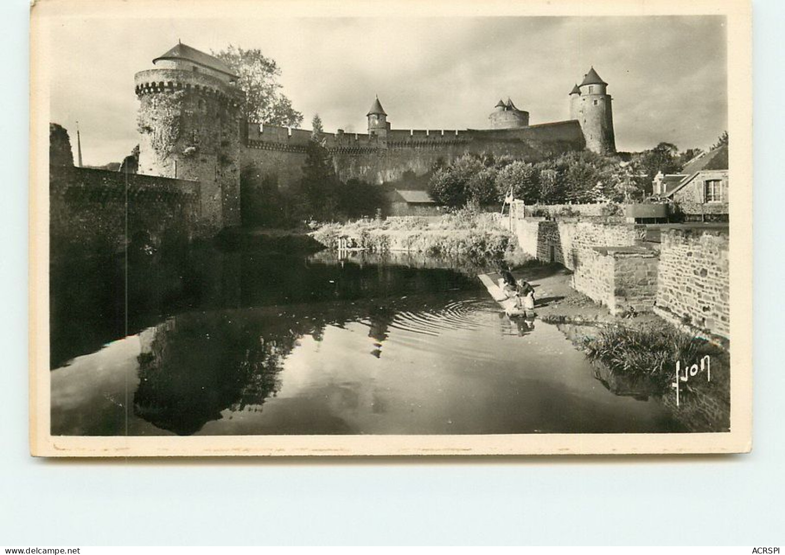 Fougères  Les Remparts  TT 1461 - Fougeres