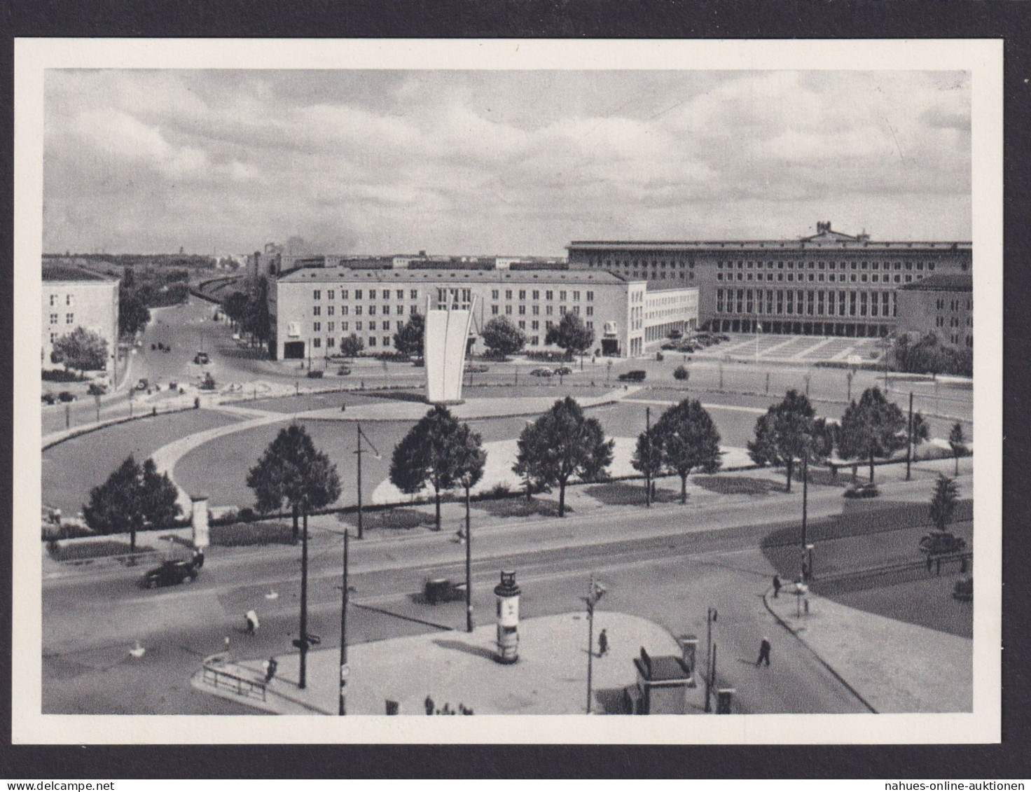 Flugpost Ansichtskarte Berlin Platz Der Luftbrücke Denkmal - Zeppeline