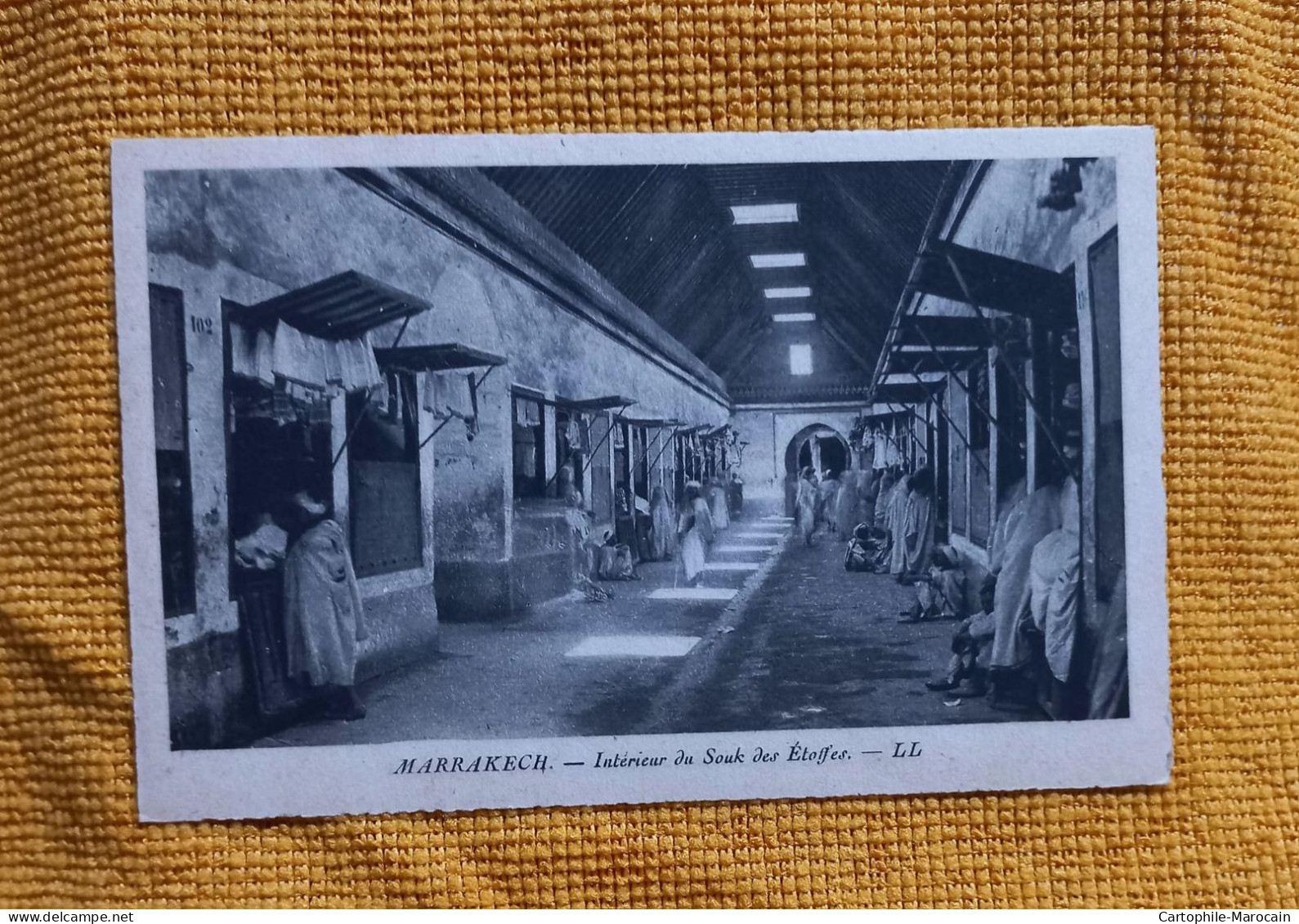 *B-Dlc-05*- Cp32 - MARRAKECH : Intérieur Du Souk Des Étoffes - Marrakesh