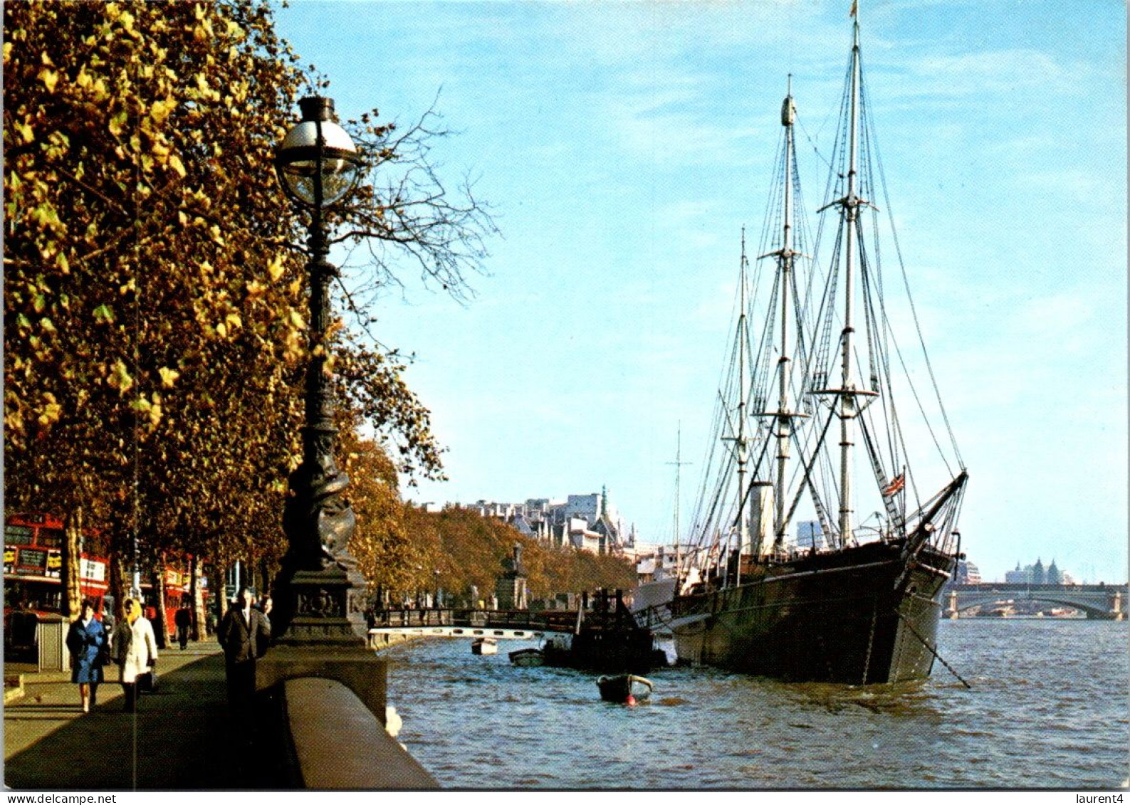 11-5-2024 (4 Z 43) UK - London - The Discovery (sail Ship) At Thames Embankment - Other & Unclassified