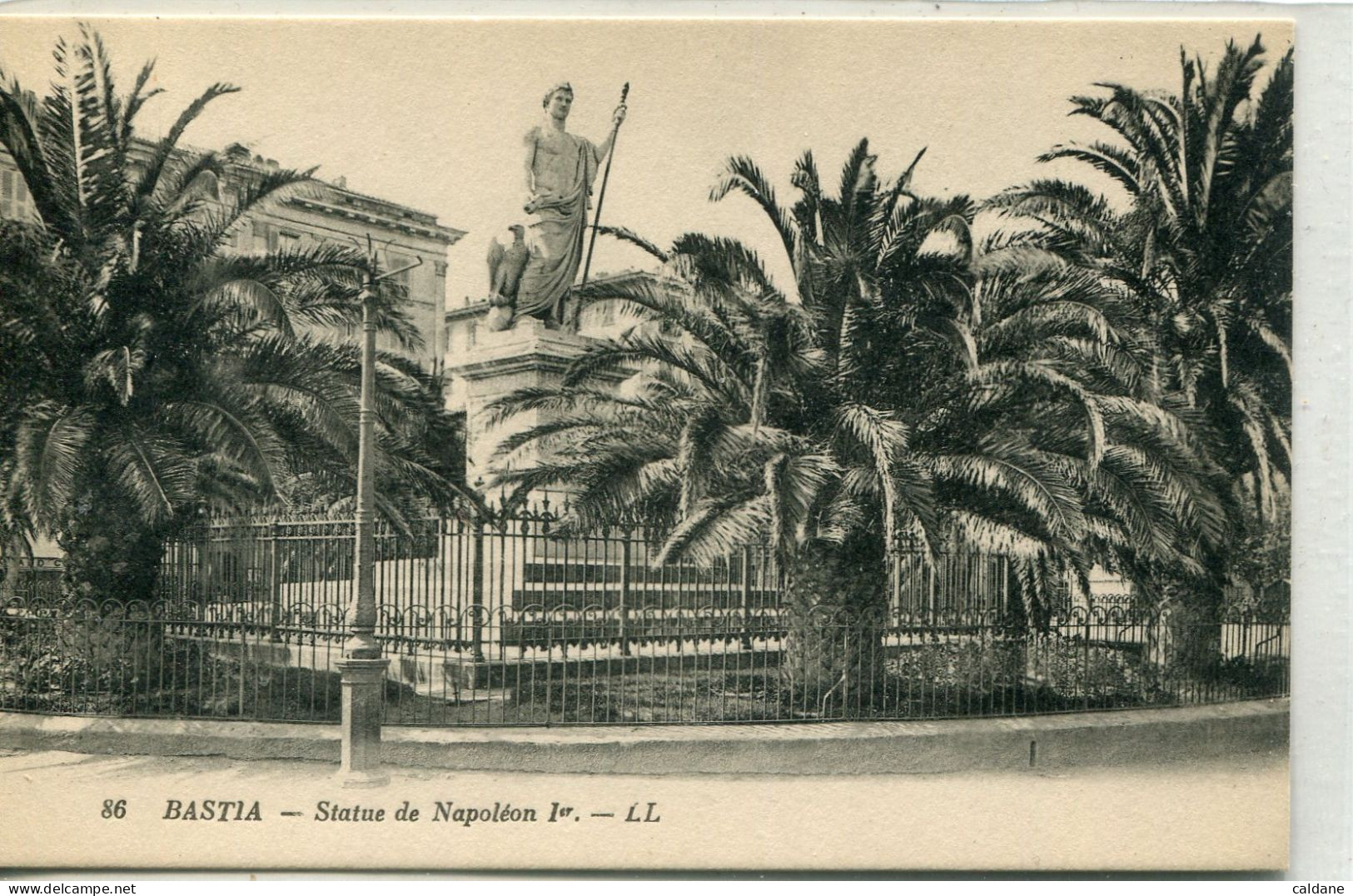 -2B - CORSE  -  BASTIA-  Statue De Napoleon. 1er - Bastia