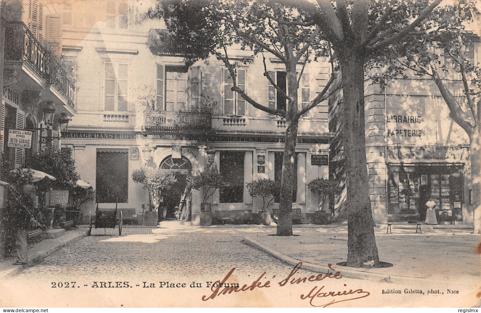 13-ARLES-N°T2562-G/0037 - Arles