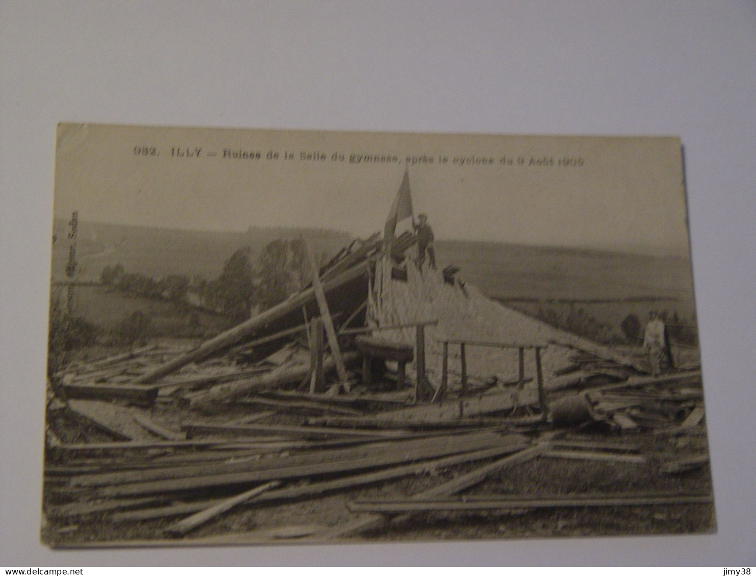 ARDENNES-932-ILLY-RUINES DE LA SALLE DU GYMNASE APRES LE CYCLONE DU 09 AOUT 1905 ANIMEE - Sonstige & Ohne Zuordnung