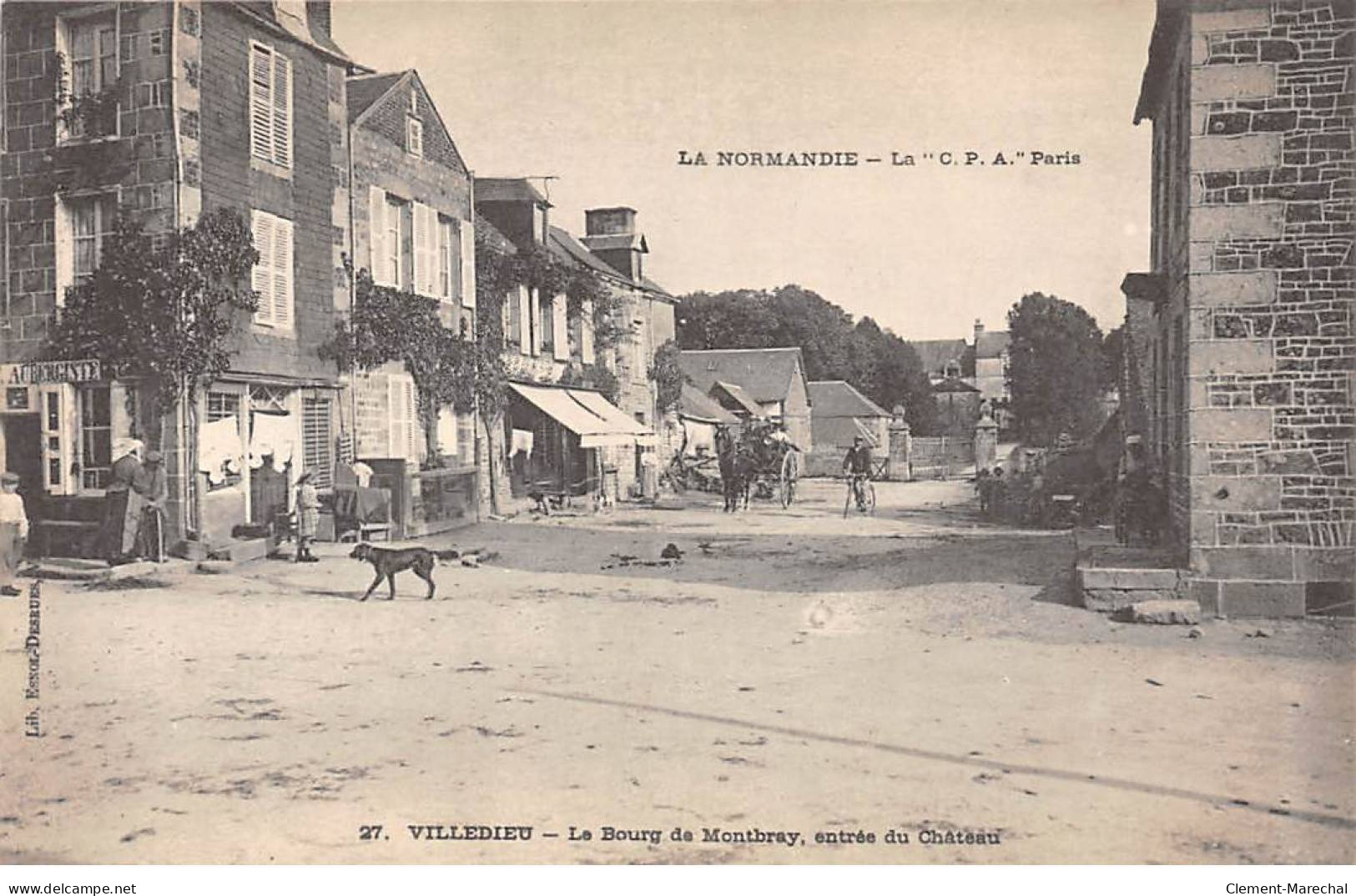 VILLEDIEU - Le Bourg De Montbray - Entrée Du Château - Très Bon état - Villedieu