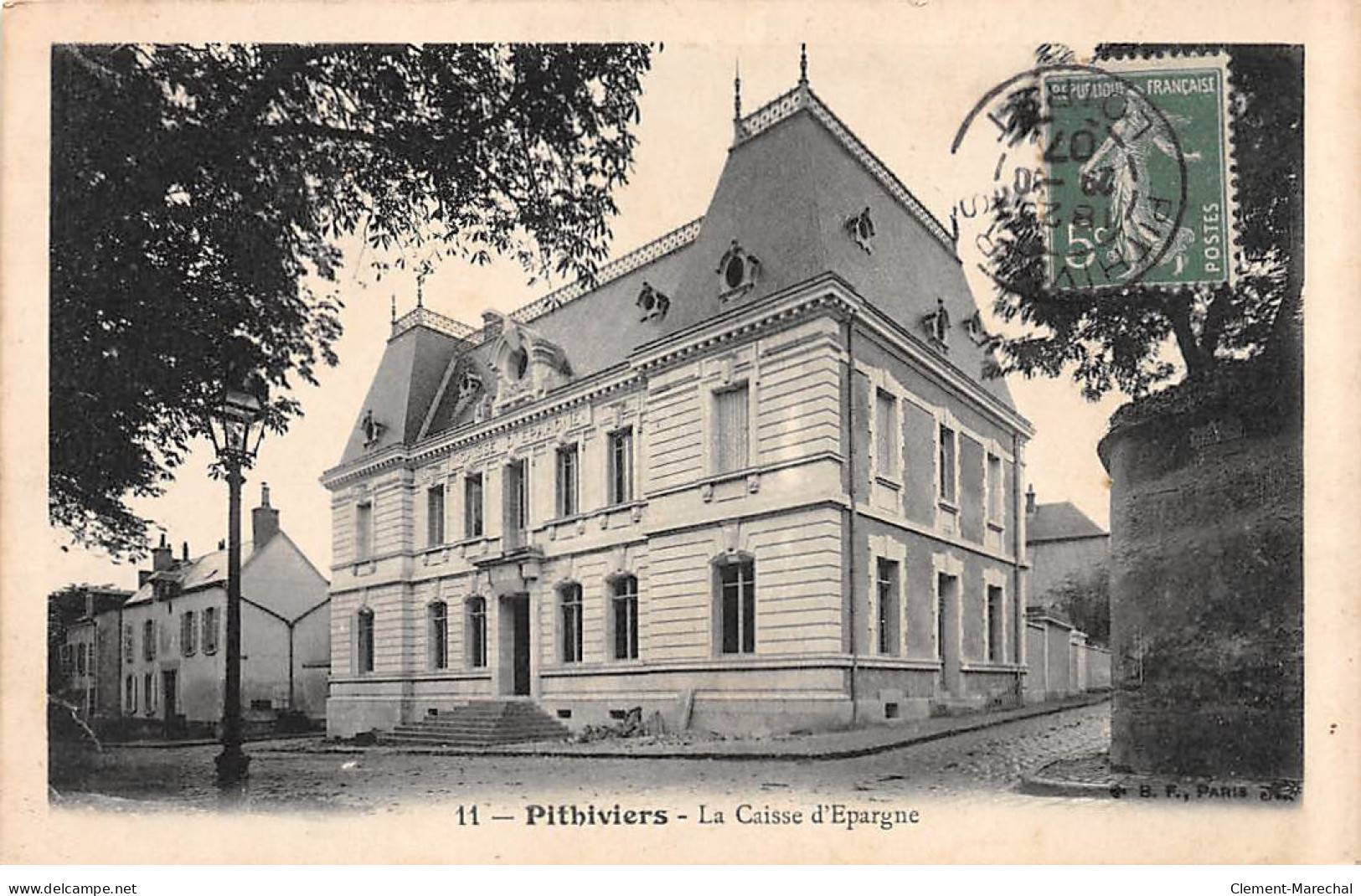 PITHIVIERS - La Caisse D'Epargne - Très Bon état - Pithiviers