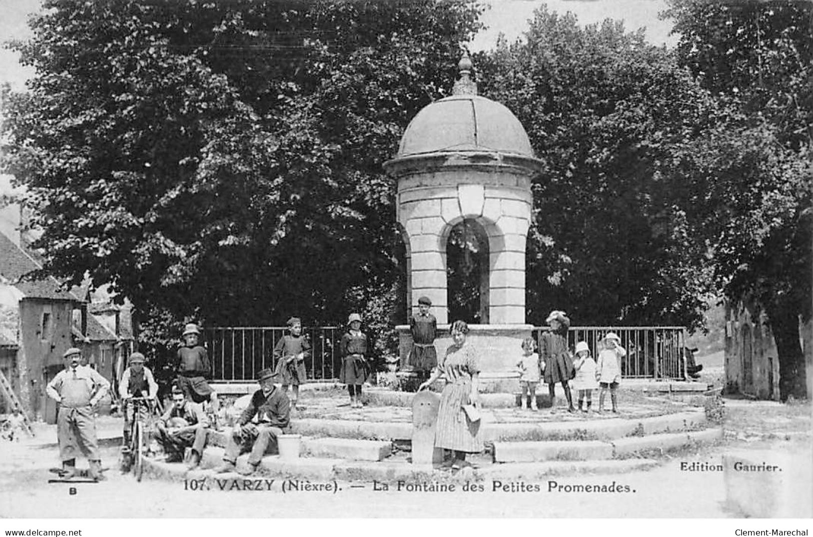 VARZY - La Fontaine Des Petites Promenades - Très Bon état - Autres & Non Classés