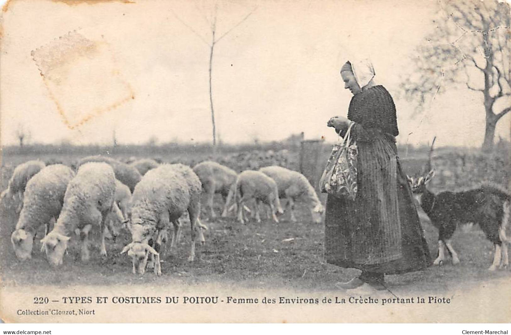 Types Et Costumes Du POITOU - Femme Des Environs De La Crèche Portant La Piote - état - Altri & Non Classificati