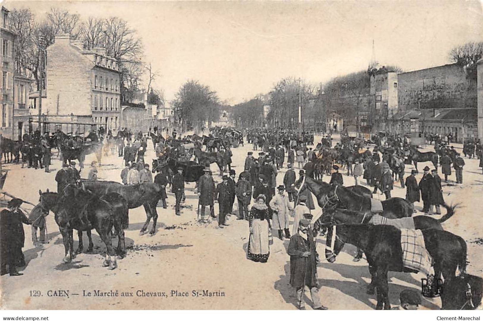 CAEN - Le Marché Aux Chevaux - Place Saint Martin - état - Caen