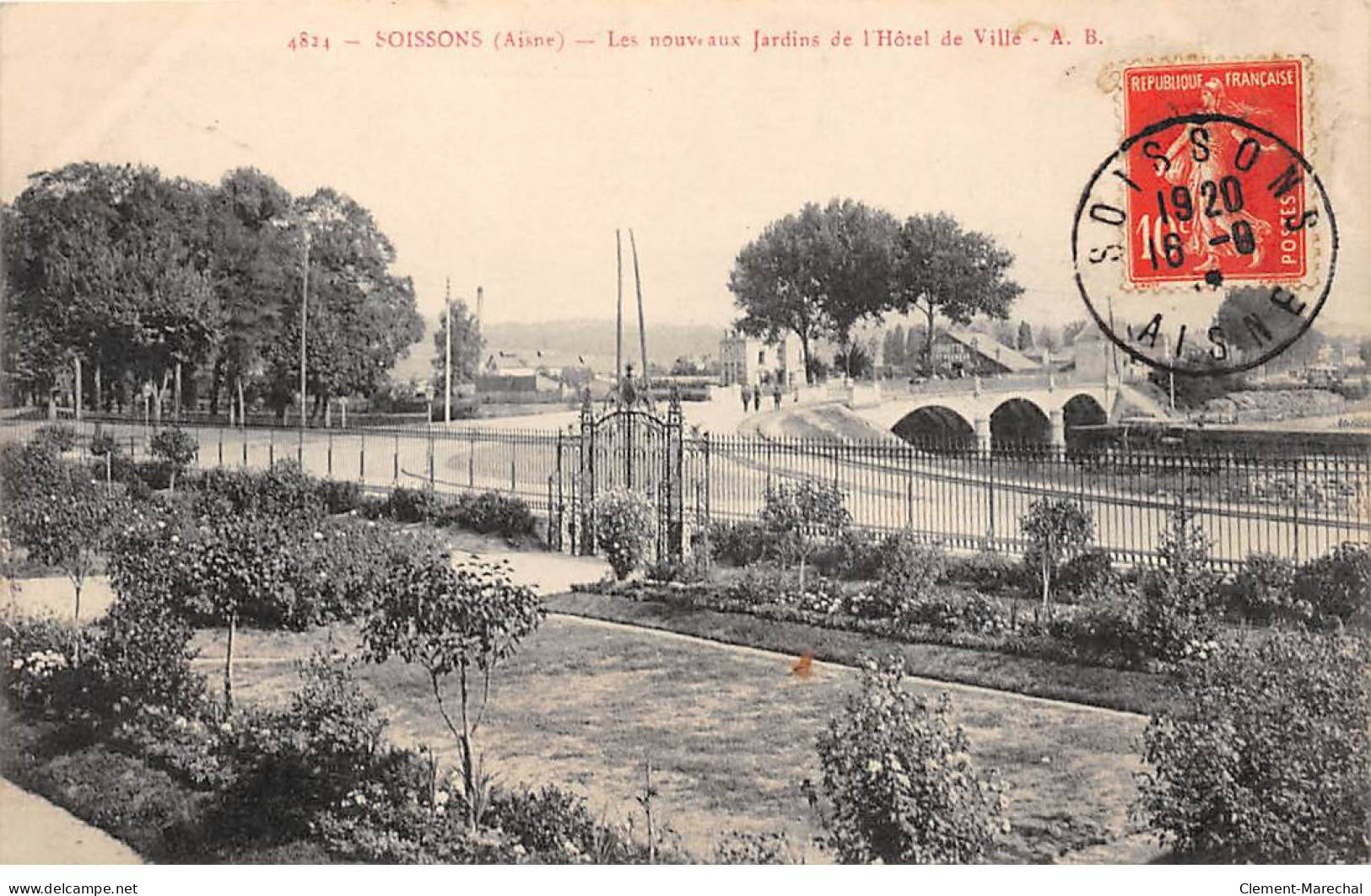SOISSONS - Les Nouveaux Jardins De L'Hôtel De Ville - Très Bon état - Soissons
