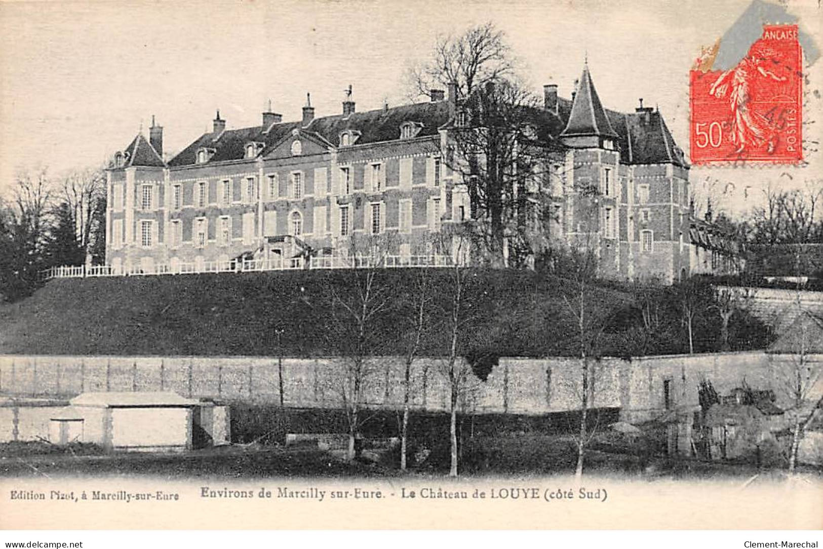 Le Château De LOUYE - Très Bon état - Andere & Zonder Classificatie