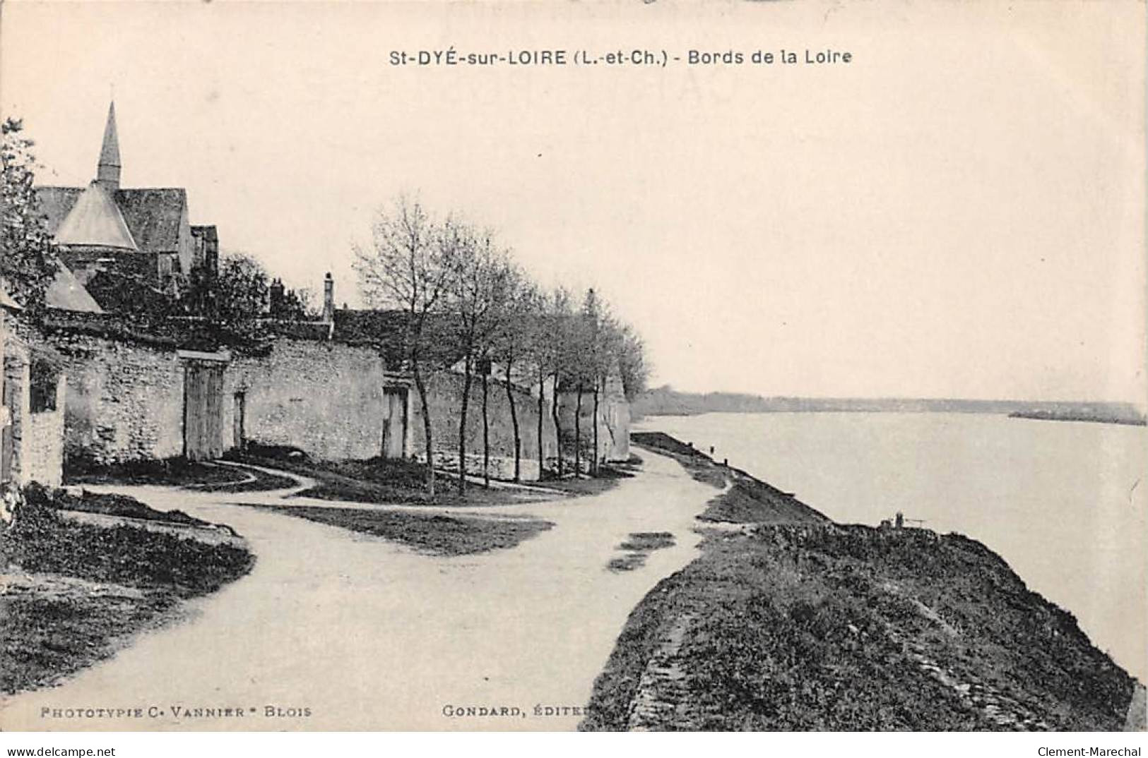 SAINT DYE SUR LOIRE - Bords De La Loire - Très Bon état - Autres & Non Classés