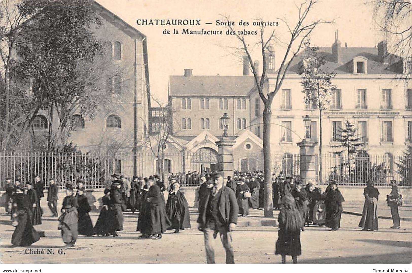 CHATEAUROUX - Sortie Des Ouvriers De La Manufacture Des Tabacs - Très Bon état - Chateauroux