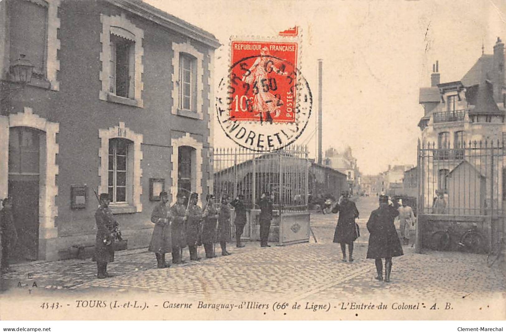 TOURS - Caserne Baraguay D'Illiers - L'Entrée Du Colonel - Très Bon état - Tours